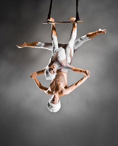 Suspension of Disbelief - Duo Trapeze - Toe Hang